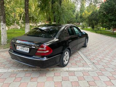 kostjum veljurovyj na 6 mes: Mercedes-Benz E 320: 2004 г., 3.2 л, Автомат, Дизель, Седан