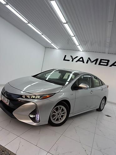 byd e5 2020: Toyota Prius: 2020 г., 1.8 л, Вариатор, Гибрид, Хэтчбэк — 2