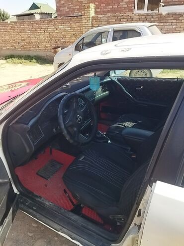 капот чайзер: Audi 80: 1994 г., 2 л, Механика, Бензин, Универсал