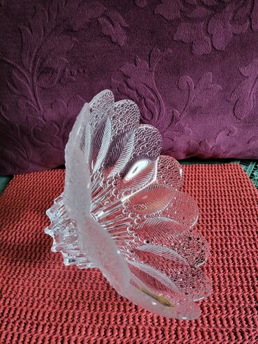 Ostalo posuđe: Bombonijera nova kristal,led kristal Nemacka iz 80ih. Bombonijera — 12