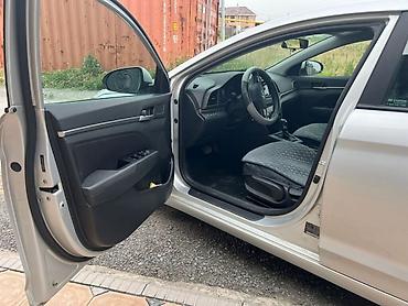 w210 e280: Hyundai Elantra: 2018 г., 2 л, Автомат, Бензин, Седан — 7