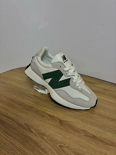 Patike: New Balance Clasic
3600
 36-41
K💜 — 8