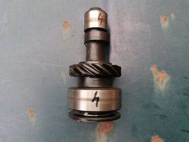 Auto delovi: Mala bregasta Lada 2121,21213,21214 Niva,7 Riva br.4. Polovno, očuvana — 1