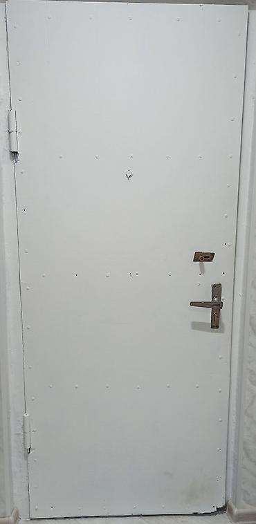 plasmas qapi: Mənzil üçün İşlənmiş Giriş qapısı 90x200 sm Çərçivə ilə, Ünvandan götürmə — 2