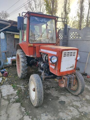 Тракторы: Продаю трактор т 25 в отличном состоянии с огригатами культиватор плуг