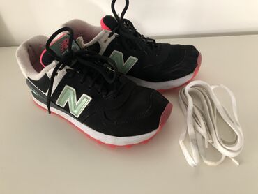 Patike: New Balance, 37.5, bоја - Crna — 6