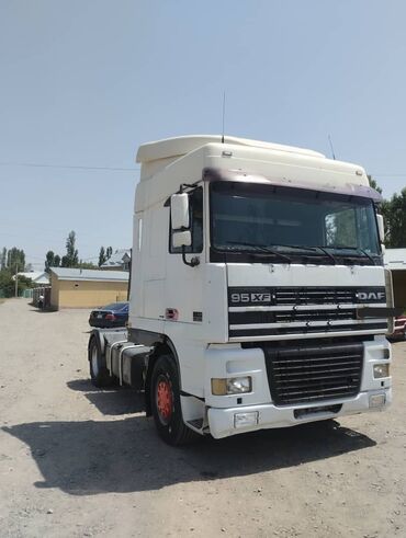 Тягачи: Тягач, DAF, 2001 г., Без прицепа