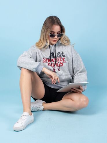 Футболки: Футболка унисекс Stranger Things, белая - Принт спереди: крупный — 5