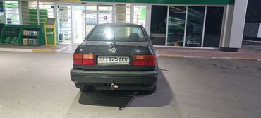 Volkswagen: Volkswagen Vento: 1994 г., 1.6 л, Механика, Бензин, Седан