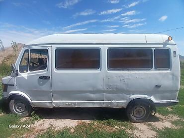 385 55: Mercedes-Benz T1: 1992 г., Бус — 1