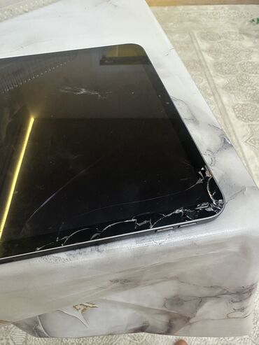 сколько стоит айпад 2018: Планшет, Apple, память 64 ГБ, 11" - 12", 4G (LTE), Б/у, Классический цвет - Серый