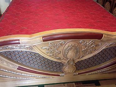 Двуспальные кровати: Спальный гарнитуру менен сатылат жангактан жасалган абалы жакшы баасы — 2