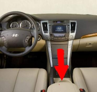 bardaçok: Hyundai Sonata 2008-2009 dirsek altl bardaçokun důymesi.Metaldandlr — 2