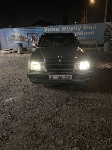 автомобиль вито: Mercedes-Benz W124: 1992 г., 2.3 л, Механика, Бензин, Седан