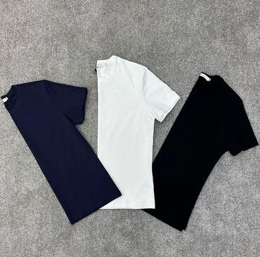 мужское пальто черное: Эркектердин футболкасы, L (EU 40), Zara, Жаңы, түсү - Кара, Өзү алып кетүү, Акылуу жеткирүү