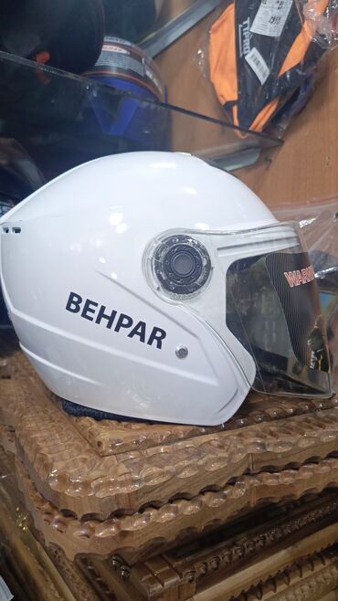 Moto dəbilqələr: 1 ci şəkildəki Moto kaska 29-azn. 2 ci-3cü şəkildəki kaskalar 35azn — 30