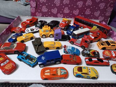 autići igračke: Metalni i plastični autići