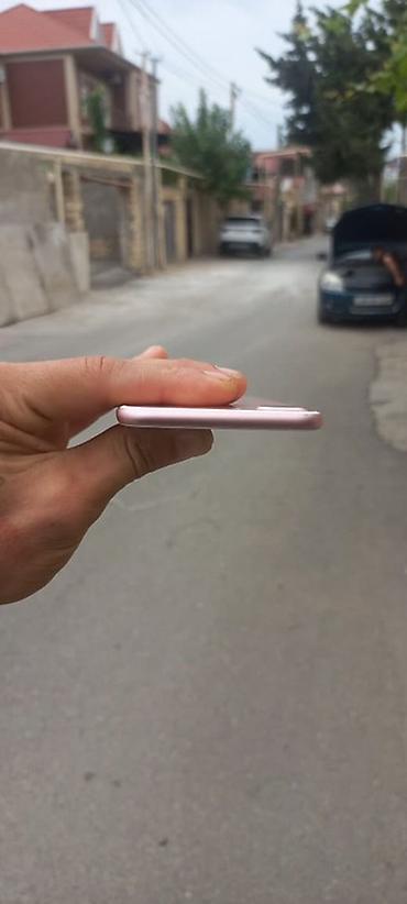 iphone 8 pus: IPhone 7 Plus, 128 GB, Qara, Barmaq izi — 7