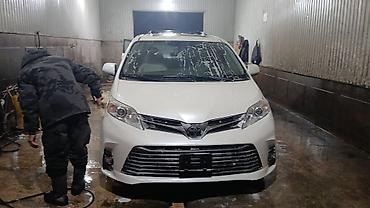 таета сиена 2021: Toyota Sienna: 2020 г., Минивэн — 6