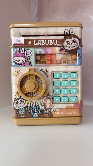 домик для игрушек: Сейф игрушка Kuromi Labubu