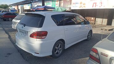 Toyota: Toyota Ipsum: 2001 г., 2.4 л, Автомат, Бензин, Минивэн