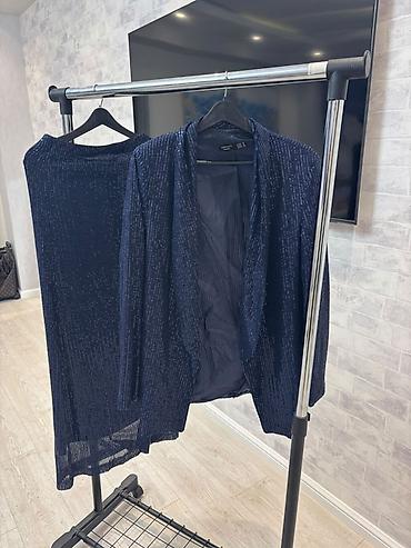Tünd göy rəngli dəst – paltar və jaket - Parıltılı, mikro-payet at lalafo.az — 1 Tünd göy rəngli dəst – paltar və jaket - Parıltılı, mikro-payet — 1