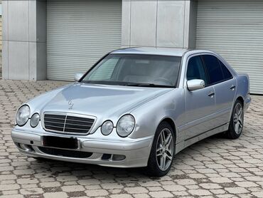 привозной: Mercedes-Benz E-Class: 2000 г., 3.2 л, Механика, Бензин, Седан