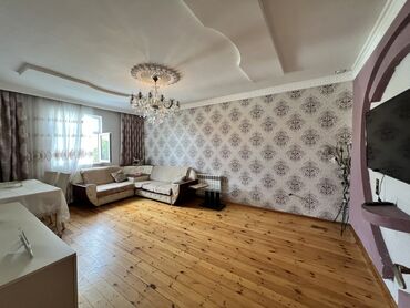 Həyət evləri və villaların satışı: Binəqədi qəs. 4 otaqlı, 100 kv. m, Orta təmir — 8