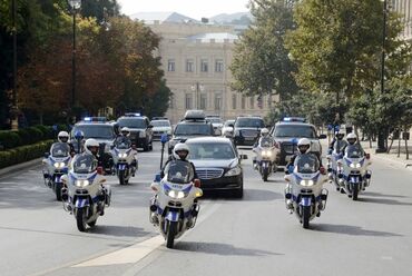 дору барои баровардани муи сар: VIP kortej və müşayiət xidməti - Yüksək səviyyəli protokol korteji