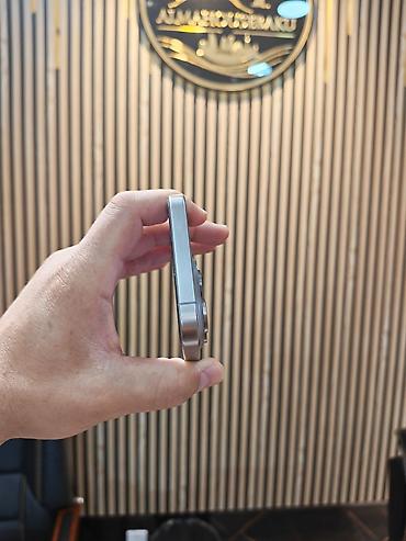 adaptırlar: IPhone 15 Pro Max, 256 GB, Natural Titanium, Zəmanət, Simsiz şarj, Face ID — 5