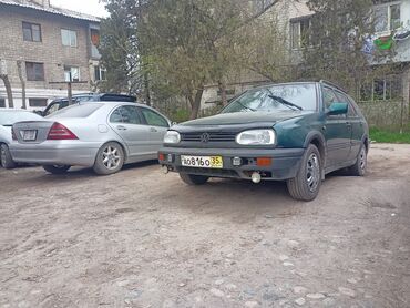 plate vechernij variant: Volkswagen Golf Variant: 1994 г., 1.8 л, Механика, Бензин, Универсал