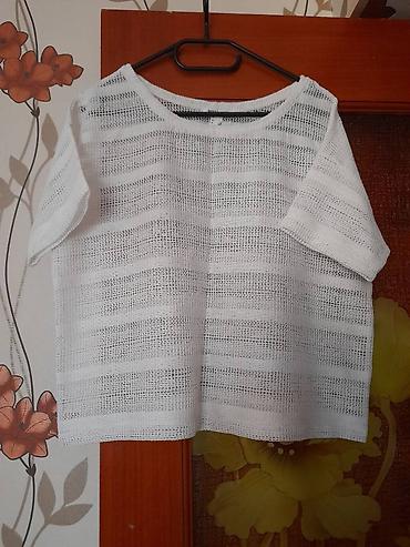 свитеры, кофты: Müxtəlif koftalar. Birinin qiyməti 10 man Разнообразные кофты, б/у — 3