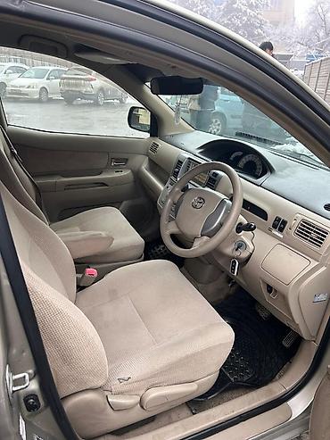 Toyota: Toyota Raum: 2004 г., 1.5 л, Автомат, Бензин, Минивэн — 3