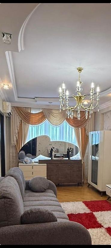qonaq otagi üçün cilciraqlar: Klassik üslubda salon üçün tam dəst - 3 pilləli kristal asqılı — 1