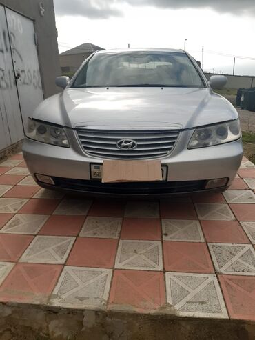 hundai grandeur: Hyundai Grandeur: 2.2 l | 2006 il Sedan