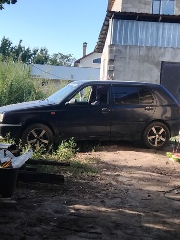 талас авто гольф: Volkswagen Golf: 1992 г., 1.8 л, Механика, Бензин, Хэтчбэк