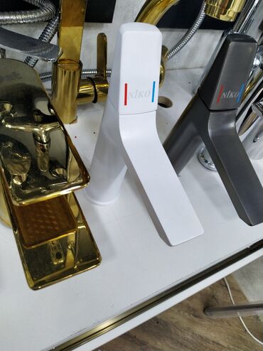 ванна чугунная 180 см: Niko qarışdırıcı kran – müasir minimalist dizaynlı, birqollu