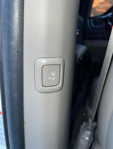 Kia: Kia Carnival: 2019 г., 2.2 л, Автомат, Дизель, Минивэн — 12