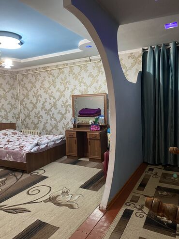 ош комната: 3 комнаты, 125 м², 1 этаж