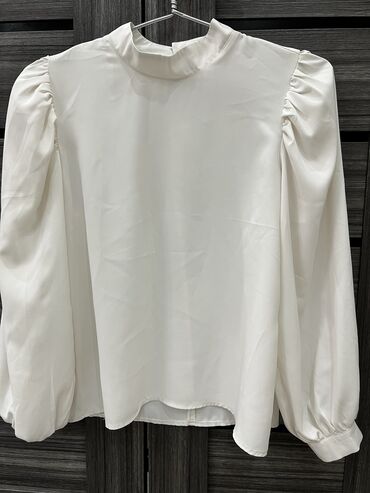 женские летние блузки с длинным рукавом: Блузка, Однотонный