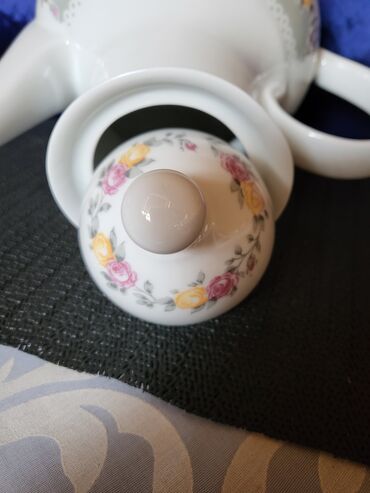 Čajnici: Bokal nov Jlmenau Demokratska Rep.Nemacka 70te. Nov bokal,sve na na lalafo.rs — 6 Čajnici: Bokal nov Jlmenau Demokratska Rep.Nemacka 70te. Nov bokal,sve na — 6