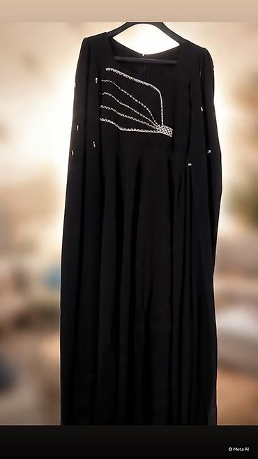 Qara rəngli zərif abaya/paltar - Klassik uzun kəsim, axıcı siluet - lalafo.az -da Qara rəngli zərif abaya/paltar - Klassik uzun kəsim, axıcı siluet -