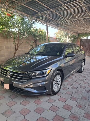 семиместные машины: Volkswagen Jetta: 2018 г., 1.4 л, Автомат, Бензин, Седан