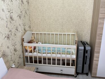 детский коврик для ползания: Балдар үчүн кошумча коюлган керебет, Жаңы, Дөңгөлөктүү, түсү - Ак
