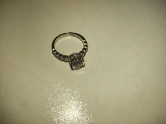 Bijuteriya dəstləri: Gümüş bəzək əşyaları,tek tek ayriciliqda 10-15man. defekt hisseleri — 2