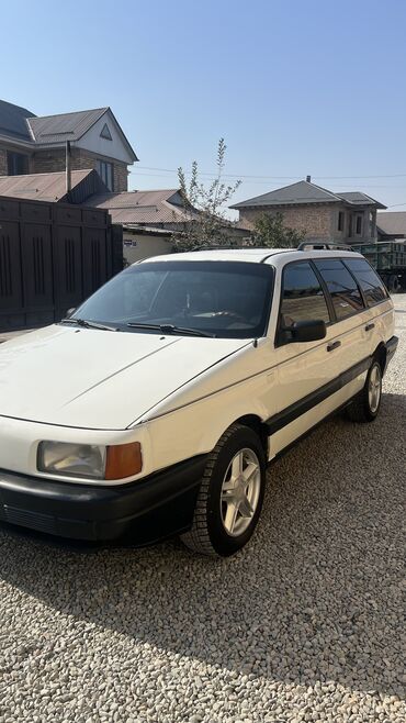 граната форд фокус: Volkswagen Passat: 1990 г., 1.8 л, Механика, Бензин, Универсал