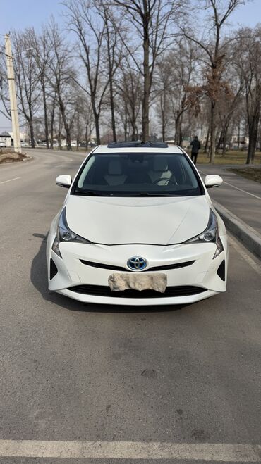 Toyota: Toyota Prius: 2018 г., 1.8 л, Вариатор, Гибрид, Хэтчбэк