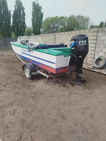 дама в канте: Продам буксирующий катер Амур двигатель 4х тактный пробег 113 м/ч — 9