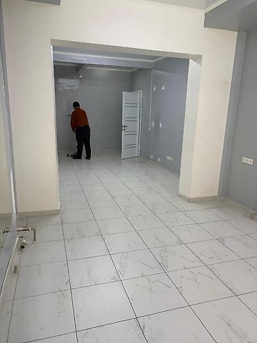 Аренда офисов: 🏢 СДАЁТСЯ В АРЕНДУ КОММЕРЧЕСКОЕ ПОМЕЩЕНИЕ Район ж/м Кок-Жар 1 линия — 18