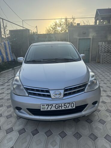 Qaşıqlar: Nissan Tiida: 1.5 l | 2011 il Sedan
